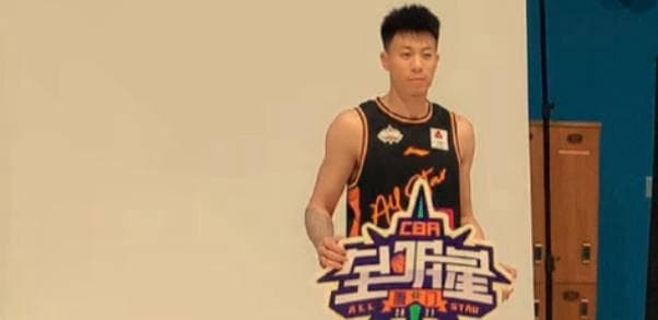 CBA全明星票选：赵继伟稳居首发，张镇麟差1万票居第四