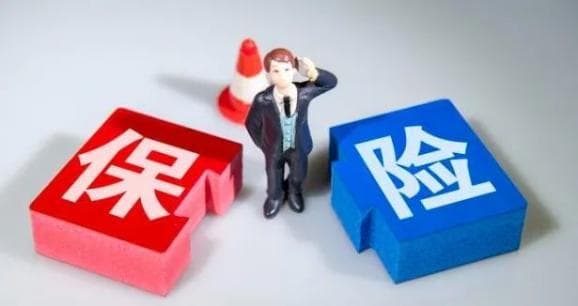 保险公司先行支付赔偿后，有权向被保险人行使代位求偿权吗？
