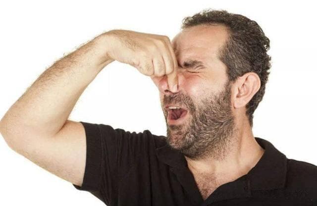 一脱鞋“脚气熏天”？这些方法帮你减少异味