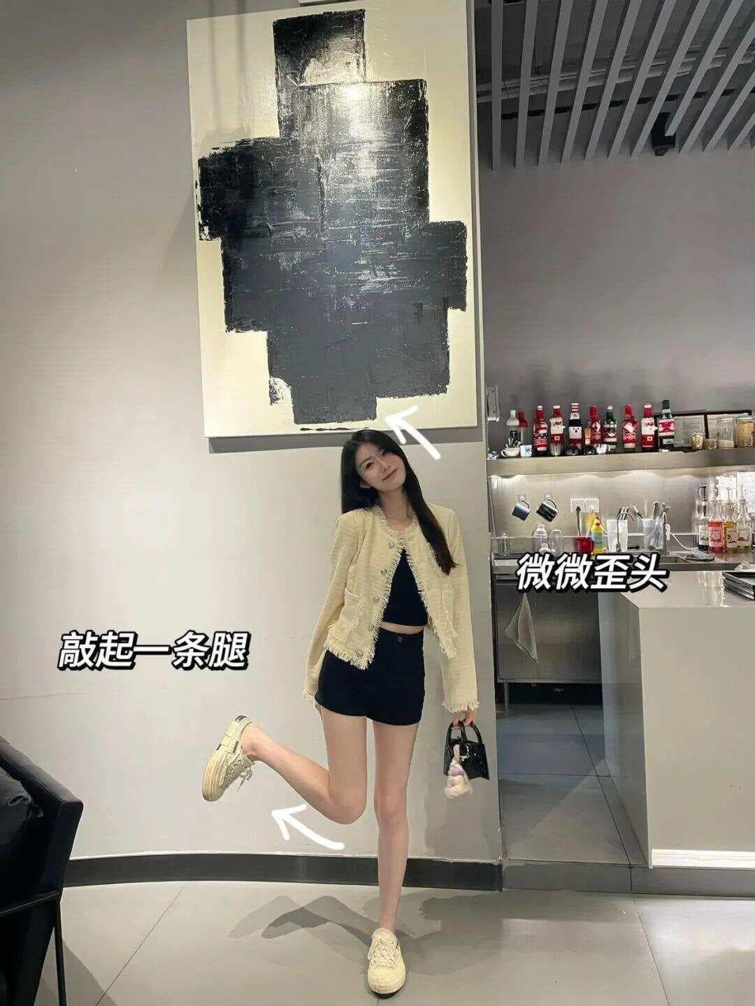 9个万能站姿照，学起来，简单好看腿又长