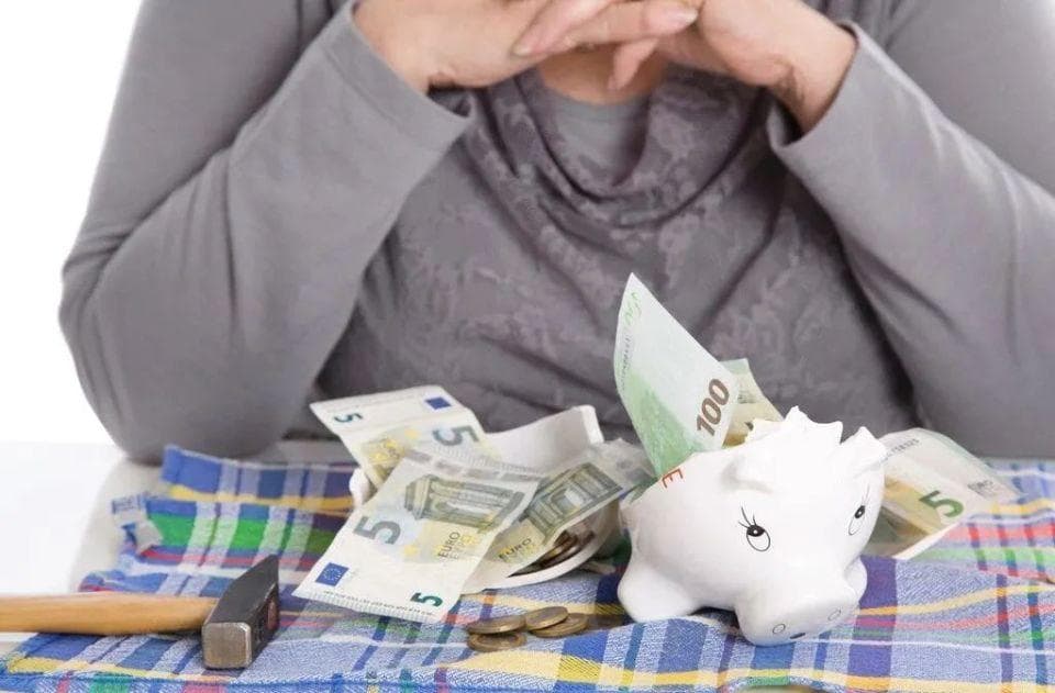 他欠债不还，我就住在他家直到还钱为止，这样的方法真的可行吗？