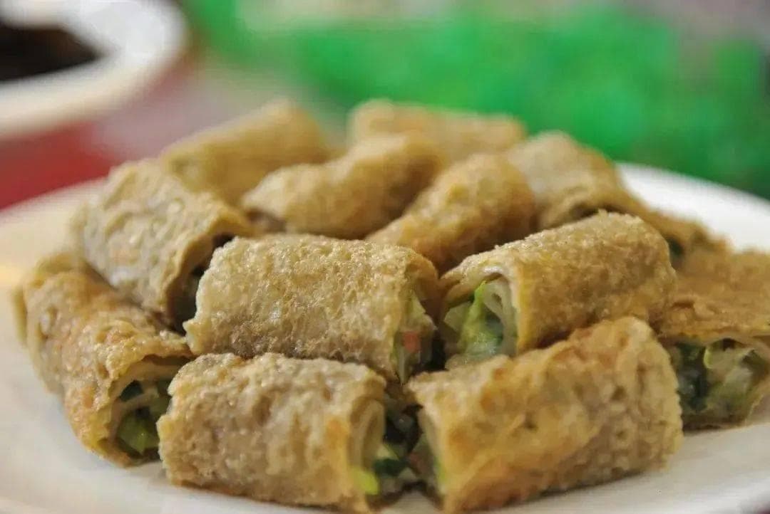 春卷：源自中原的客家传承，融合迎春寓意与美食享受