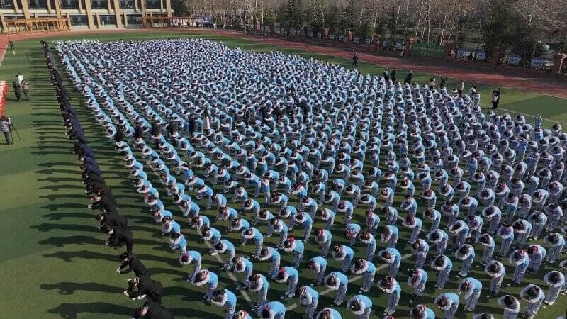 兖州：弘扬“尊师重教”传统美德 加强学生文明礼仪教育