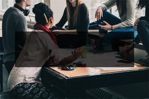 美国人打招呼的方式：文化背景、场合礼仪与回应技巧