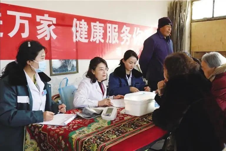 一份“约”定 “医” 路相伴 家庭医生：让首府市民健康有“医”靠
