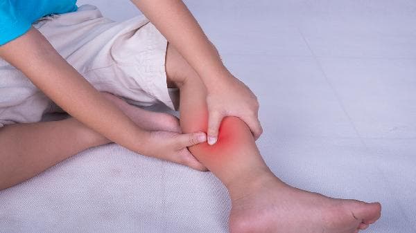 骶髂关节炎会瘫痪吗？一文读懂病因、症状与治疗
