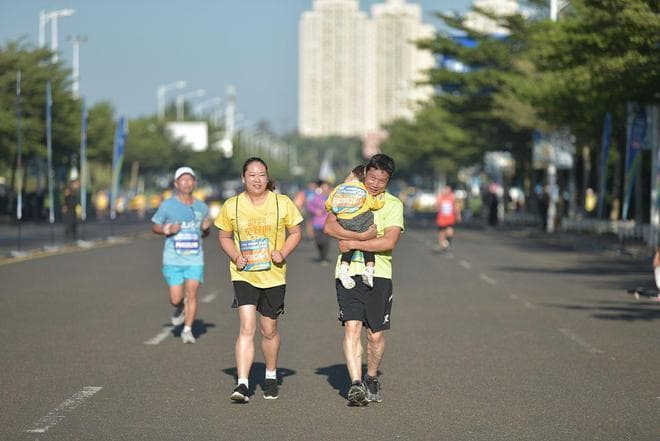 跑步中的能量补给：何时何地最合适？