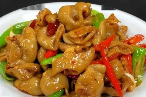 爆炒肥肠制作攻略：从食材挑选到完美出锅的详细步骤