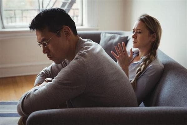 走出离婚阴霾：照顾自己、规划未来、关注孩子