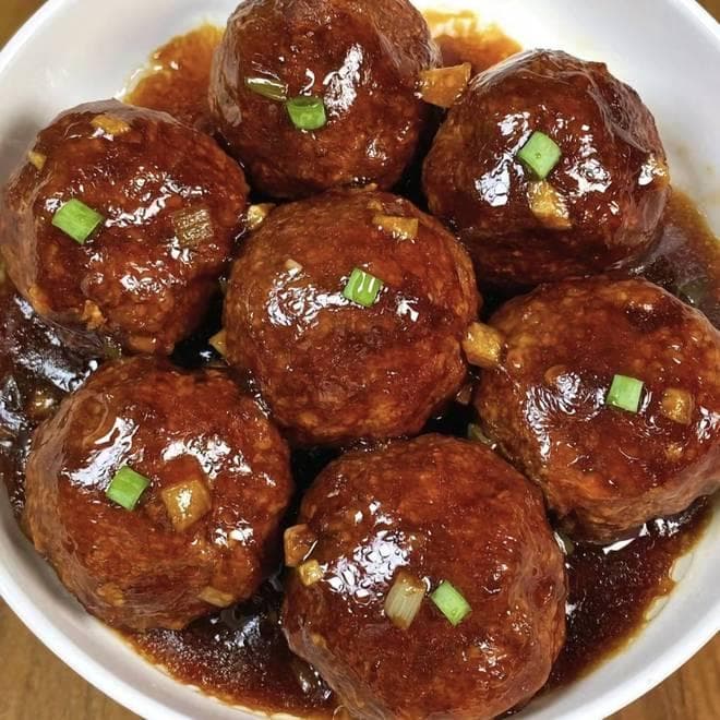 红烧狮子头制作教程：从食材准备到出锅装盘的完整指南