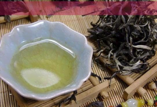 面具男背景介绍：探索神秘角色的来历和动机
