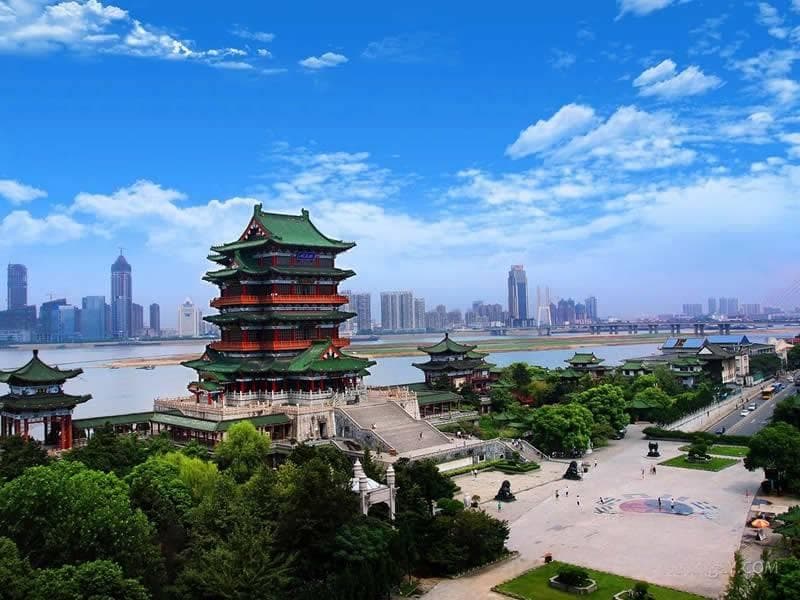 滕王阁AAAAA景区：江南三大名楼之首的历史与文化
