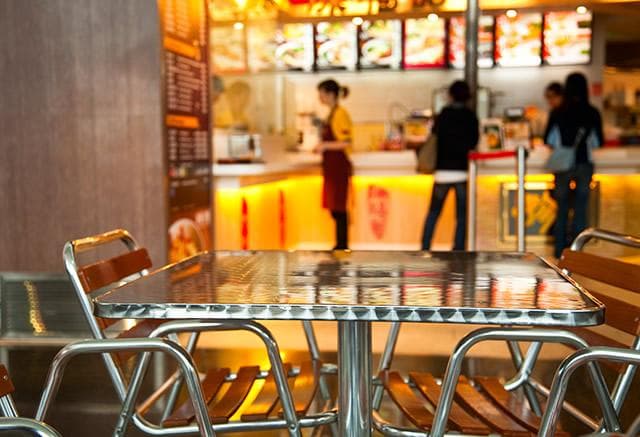 餐饮连锁是直营还是加盟？三种经营模式深度解析