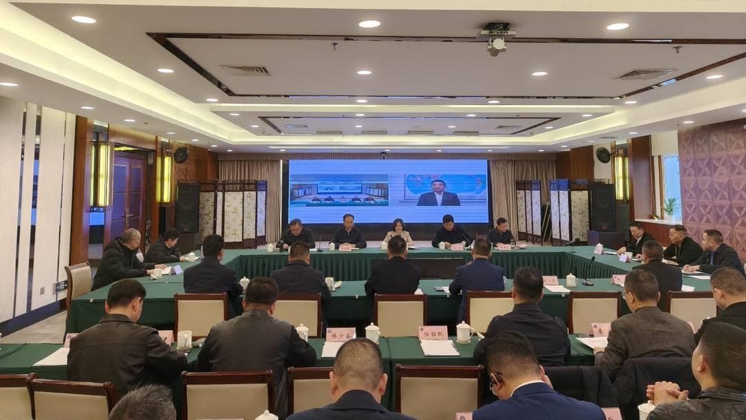 民营企业座谈会提振信心 四川民营企业家话感受：将创新突破、努力拼搏
