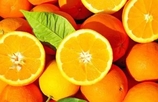 橙子也有“两面性”？医生提醒：橙子虽营养高，但这类人切莫贪嘴