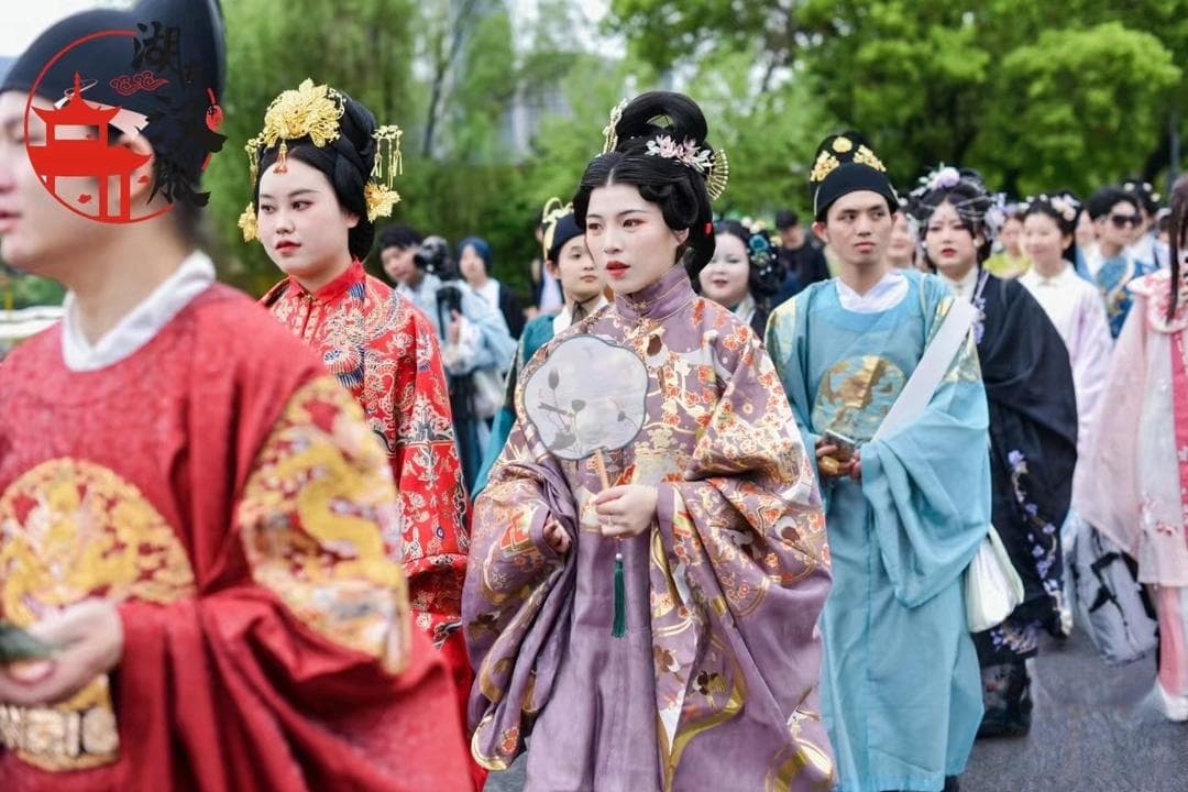 2024长沙马栏山花朝节开幕，穿上汉服共赴春日国风