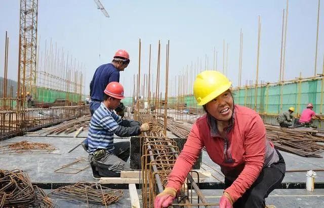 第一批提前退休的人群来了，提前1个月，养老金会减少吗？