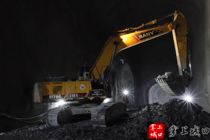 城开高速跑出建设加速度 大巴山特长隧道力争一季度全线贯通