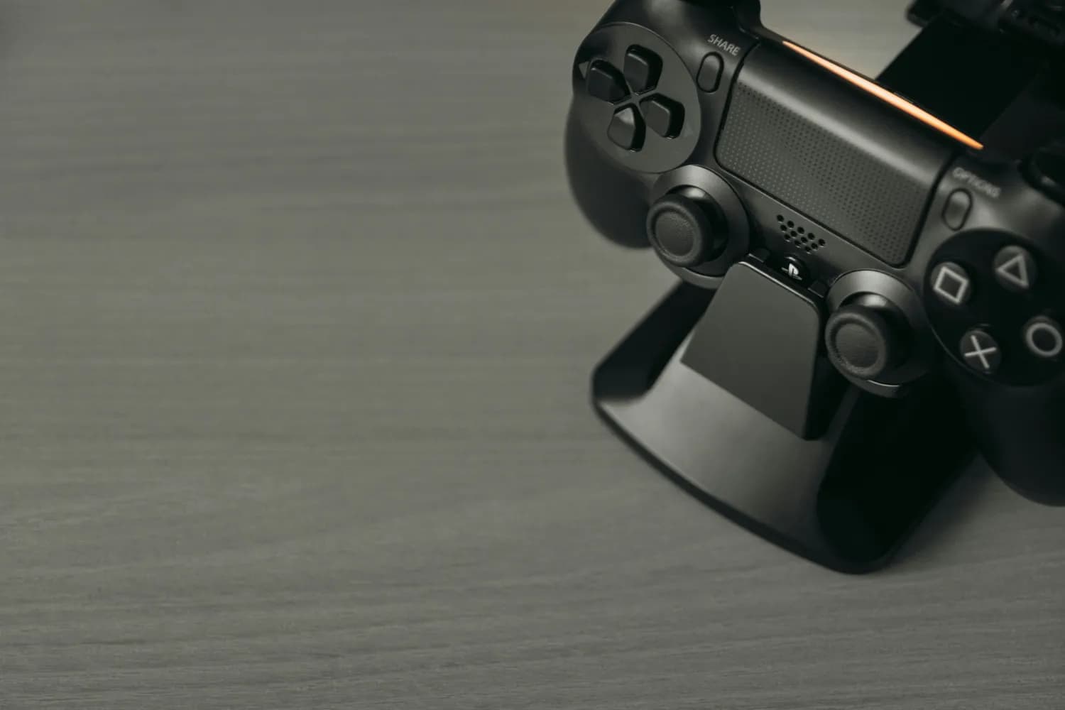 PS3手柄完美兼容PlayStation Classic，让经典游戏体验升级！