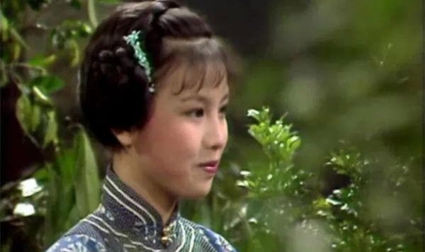 谁扮演的程灵素最传神？将8位演过的女演员放一起，答案就出来了