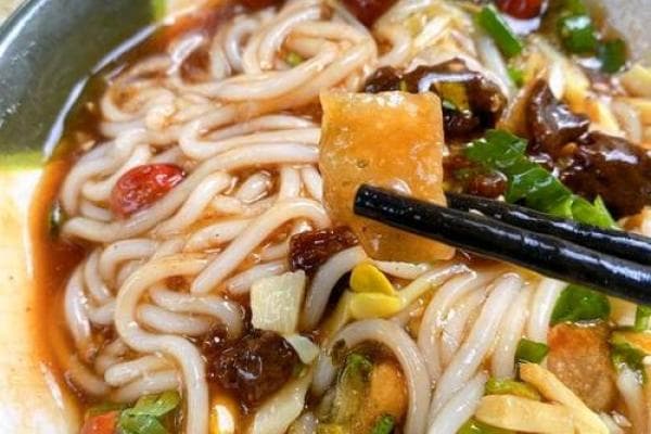探秘抱罗粉：传统美食的独特魅力与制作秘诀