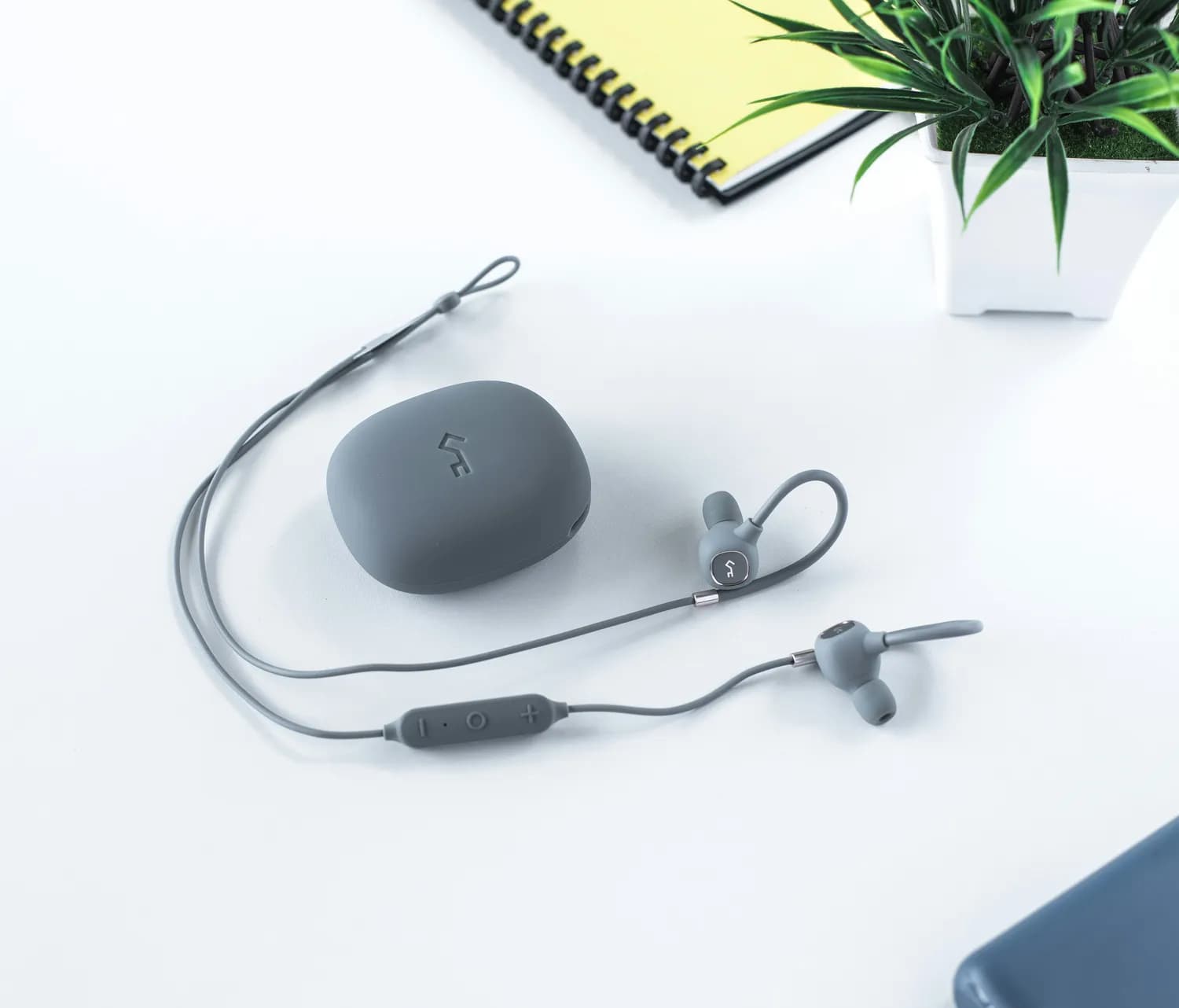 蓝牙耳塞遇上AI：EarHealth技术开启耳部健康管理新纪元
