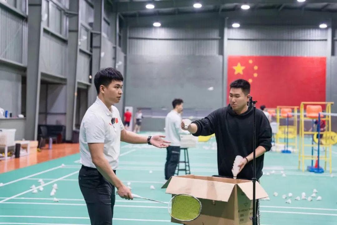 篮球鞋是否能平替羽毛球鞋？两者本质区别全解析