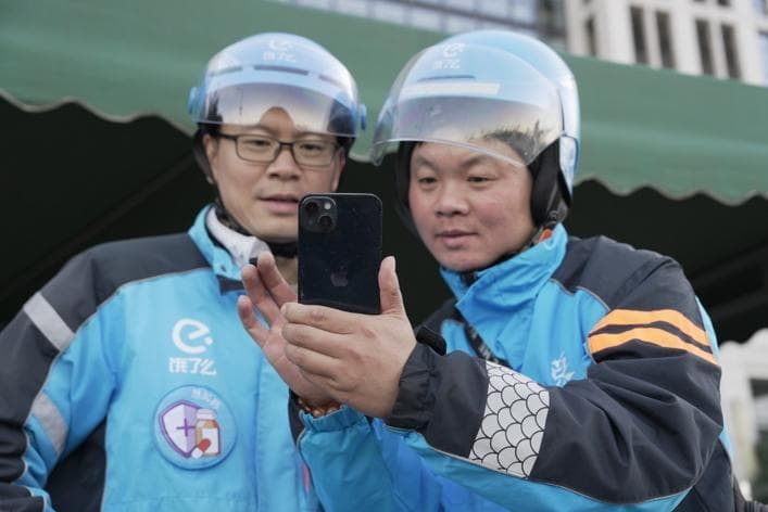 “不会说话”的外卖：饿了么无障碍沟通“智能助手”让“无声骑手”送单无障碍