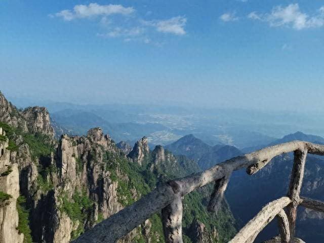 中国常说的“三山五岳”，那具体是指哪“三山”，哪“五岳”呢