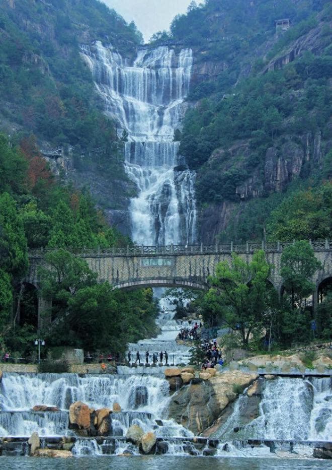 福建莆田九鲤湖：徐霞客笔下的福建“三绝”之一