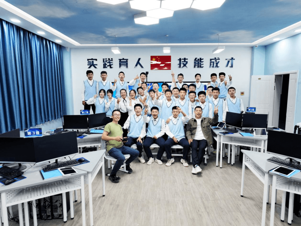 乌兰浩特市职业教育中心：校企合作  铸就产教融合新典范