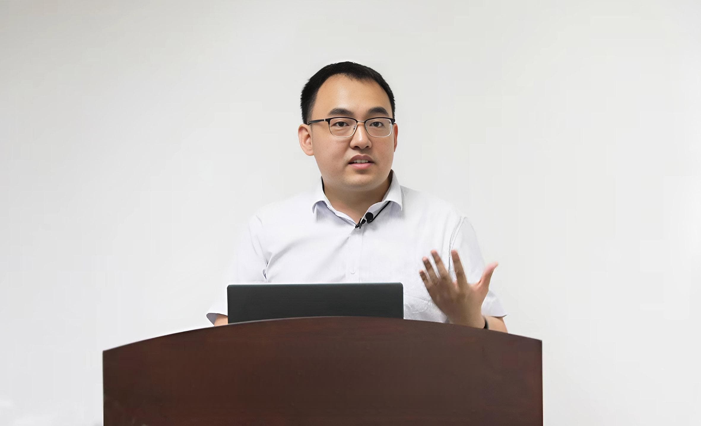 武剑锋 | “黑洞观察家”，在漫天星河中凝视幽暗