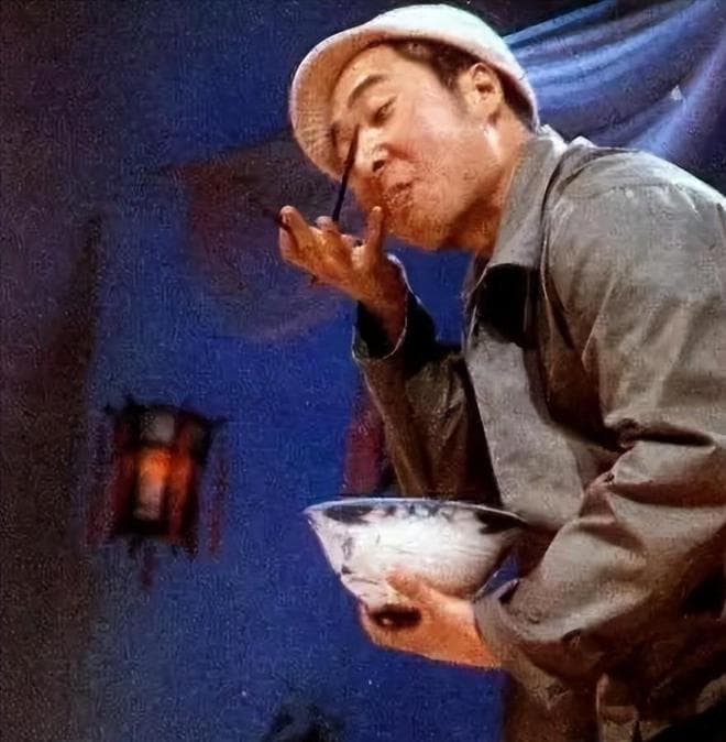 春晚终于放下身段了？陈佩斯的那句“都是爷”，含金量还在升！