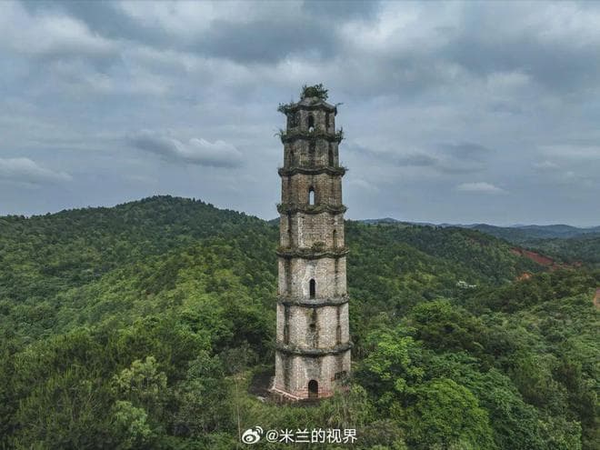 寻幽访古：平远凌风塔