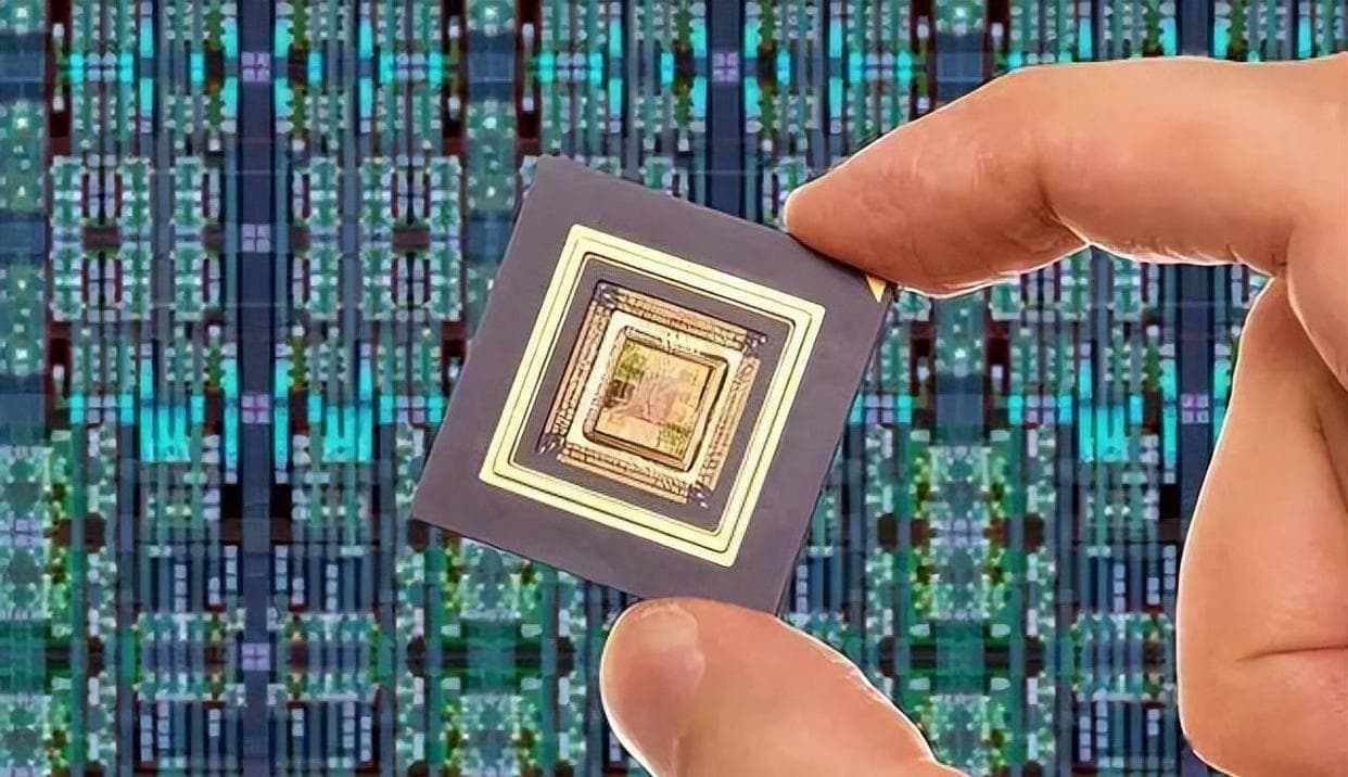中芯国际"量子火锅"技术突破：成功制造全球首个2nm级芯片