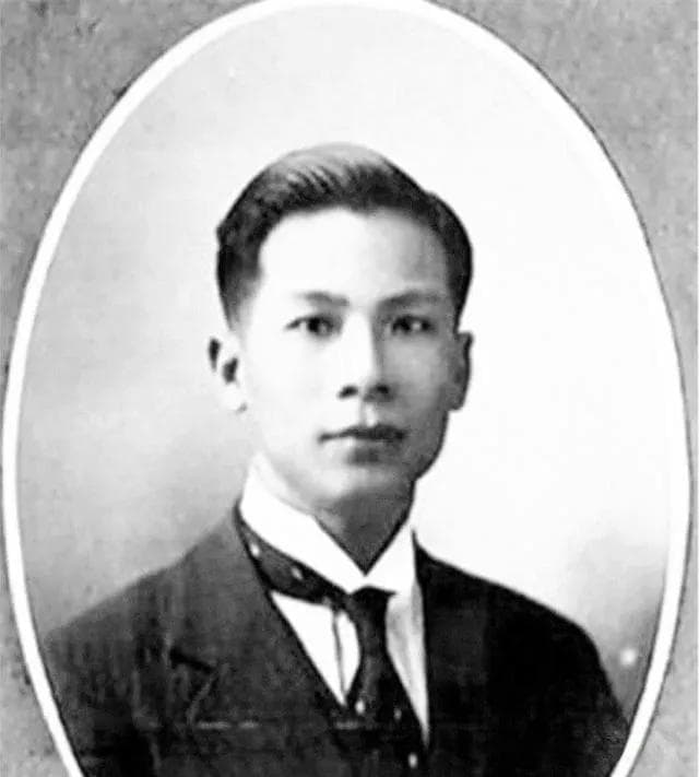 宋美龄有三段情史，一生献于蒋介石，死后却未和蒋合葬