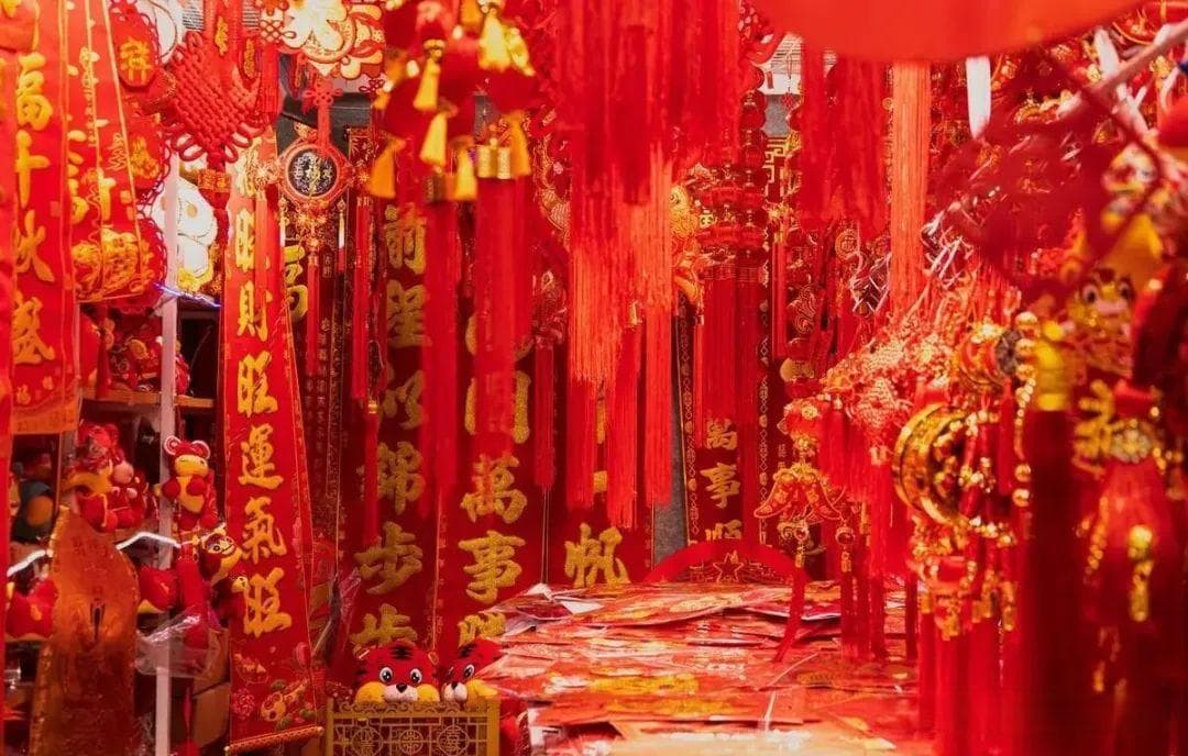 生活百科：过年家里贴春联，这4点要牢记哦