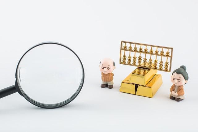 社保缴纳档次选择：经济压力与未来生活的权衡