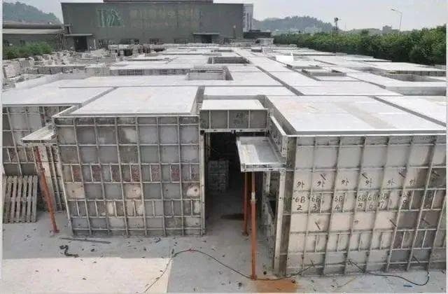 建筑模板成本分析及选择建议