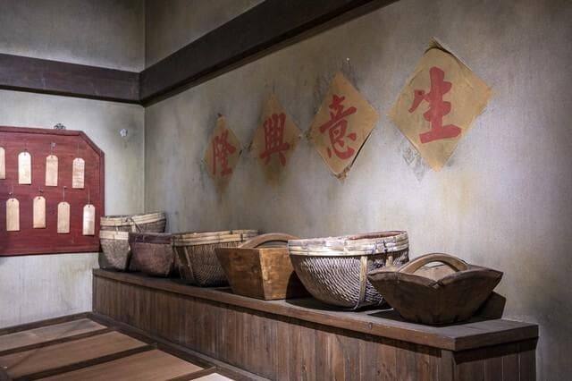“二月清明雨不愁，三月清明遍地坟”，今年清明在几月？雨多吗？
