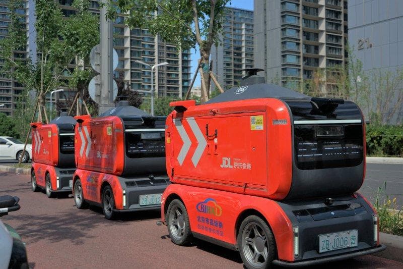“第一公里”和“最后一公里”难题双管齐下，AI正在重塑物流服务