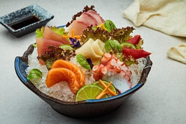 刺身生鱼片的正确打开方式：从选购到食用全攻略