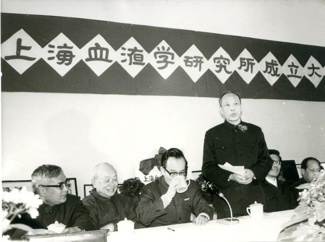 王振义：医者仁心 传递"清贫牡丹"精神