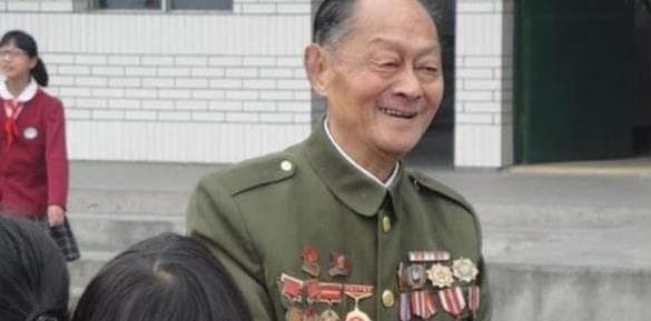 张英才：九次特等功的传奇英雄