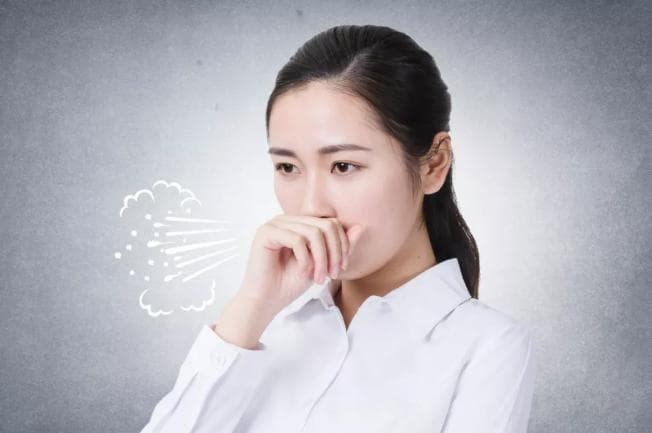 打喷嚏的含义是什么意思（为什么说“打喷嚏是有人在想你”？）