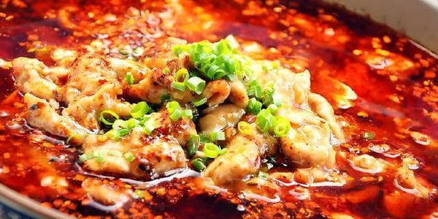 川菜的特点主要是什么？川菜里的麻辣江湖，舌尖上的狂欢盛宴！