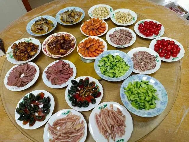 十个冷盘子菜谱，简单易做。口味多样，家宴的新选择