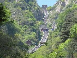 泰山导游：带你领略五岳之首的神奇魅力
