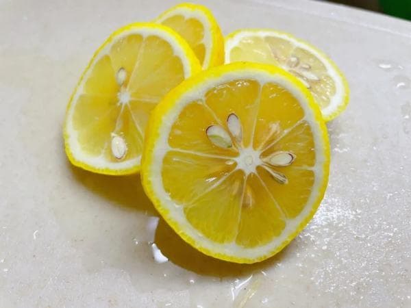 白醋兑水可以浇花吗？需要注意哪些事项？