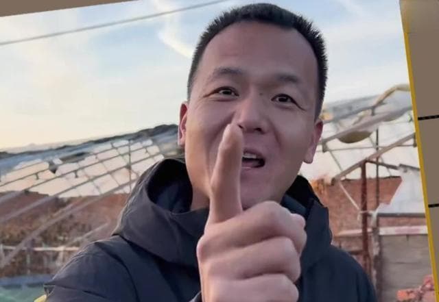 潘宏直播给犬洗澡致死，称心脏病引质疑
